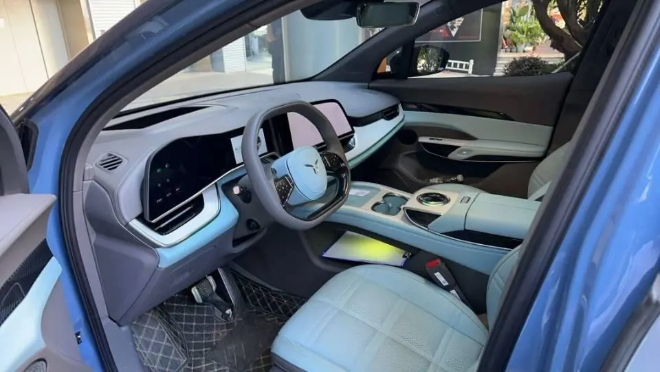 HongQi 2025 Tiangong 08 730 Max Rear Drive Automatic Gear 3