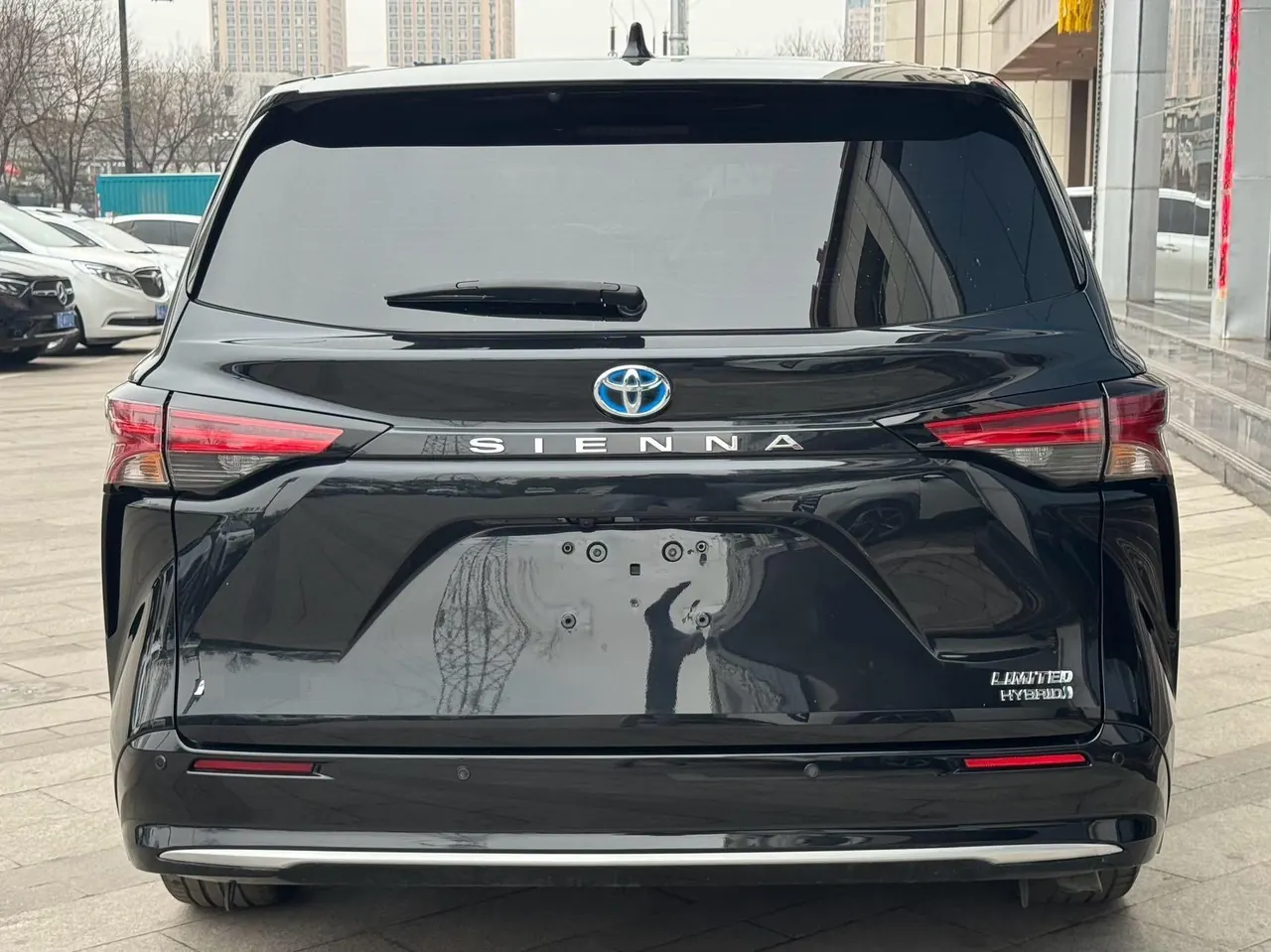 Toyota 2023 Sai 2.5 Stepless Premium Edition Automatic Gear 3