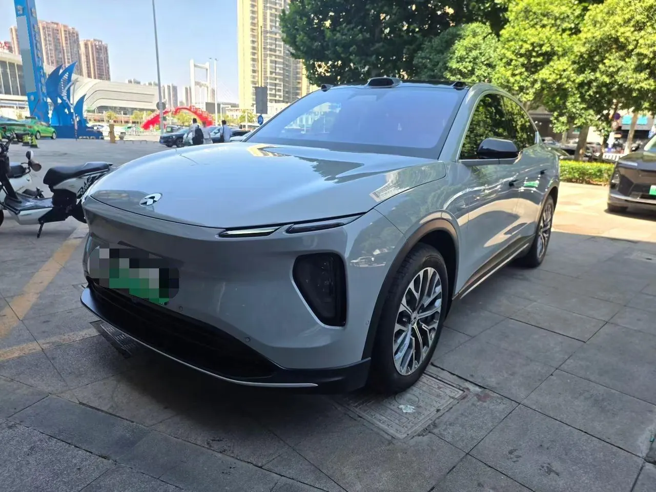 Open image lightbox: NIO 2024 ES6 75kWh automatic gear