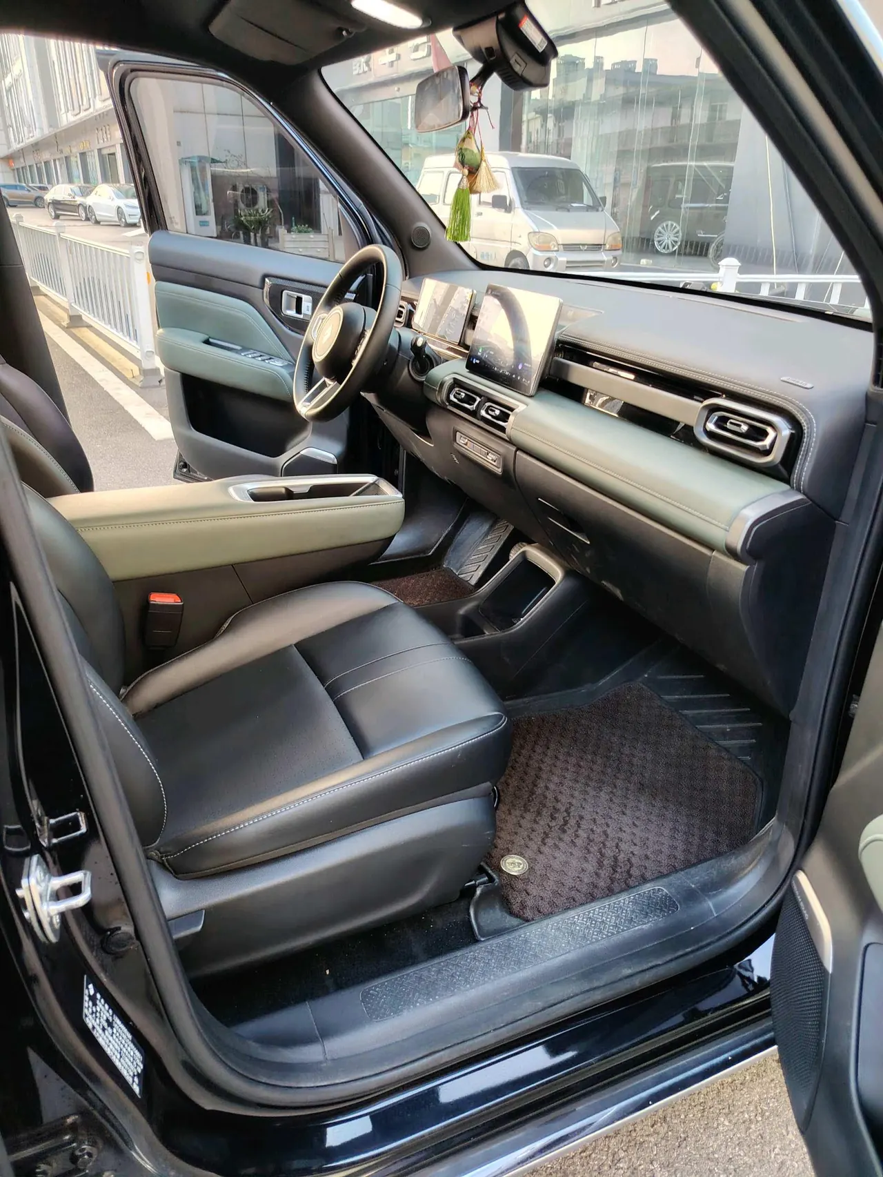 BaoJun 2025 Yueyou Plus Flagship 5-seat Automatic Gear 5