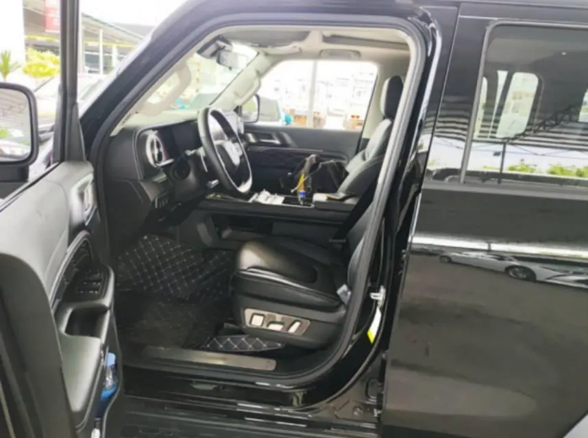Tank 2025 Tank 300 Hi4-T 2.0T Hi4-T 36.7kWh automatic 5