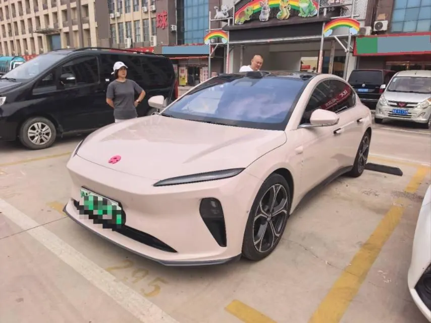 NIO 2024 ET5 75kWh automatic gear - View 1