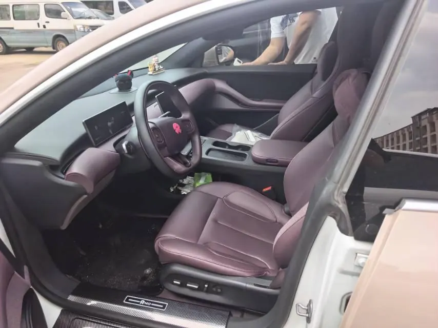 NIO 2024 ET5 75kWh automatic gear 2