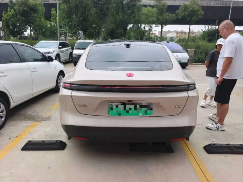 NIO 2024 ET5 75kWh automatic gear 4