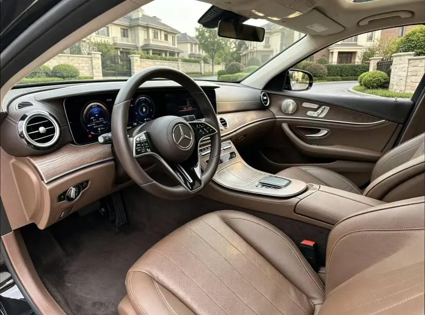 Mercedes Benz E-Class New Energy 2022 E 350 e L 2.0T Sports (Change 2) Automatic Gear 4
