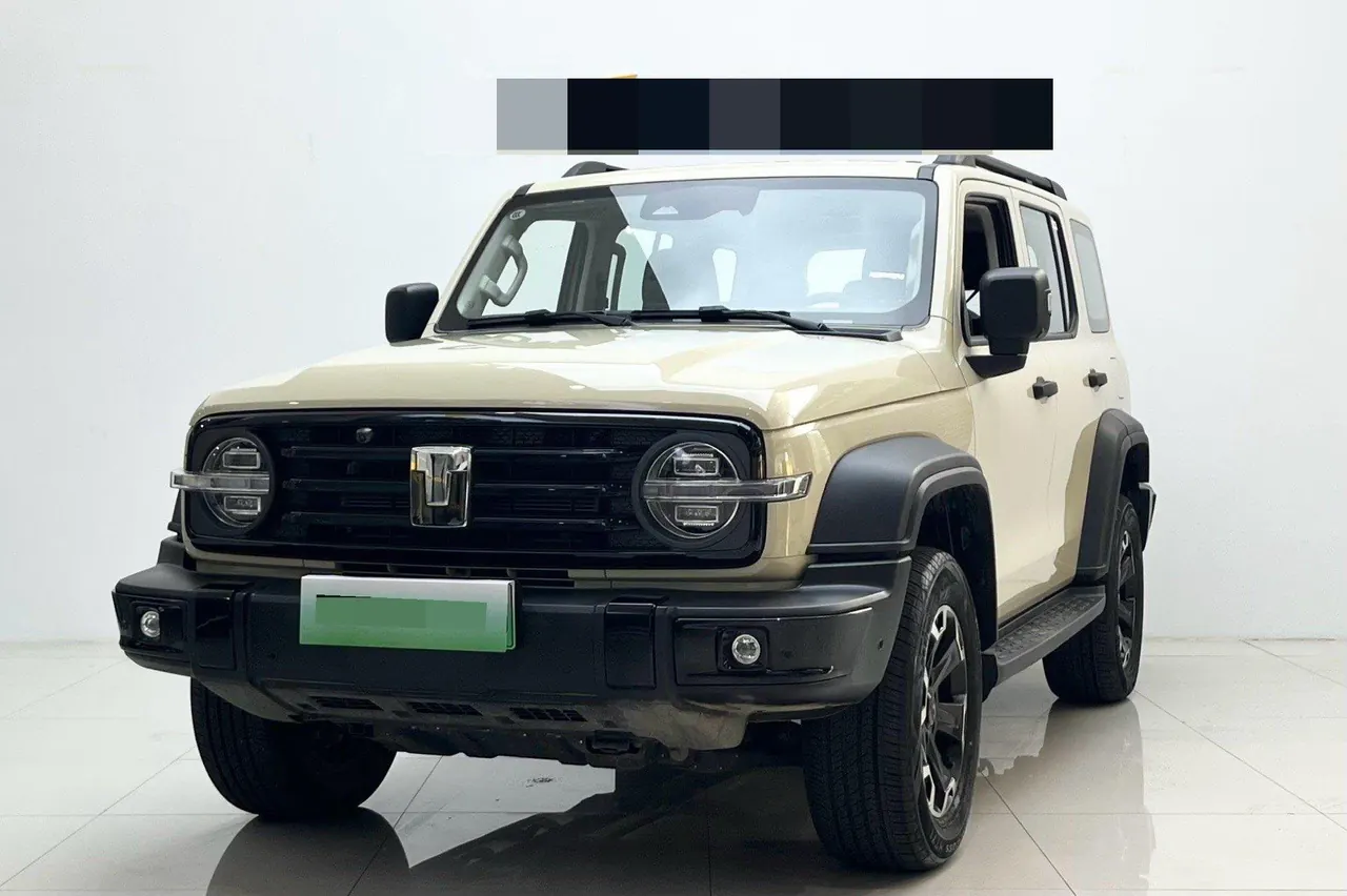 Open image lightbox: Tank 2025 model Tank 300 Hi4-T 2.0T Hi4-T automatic transmission