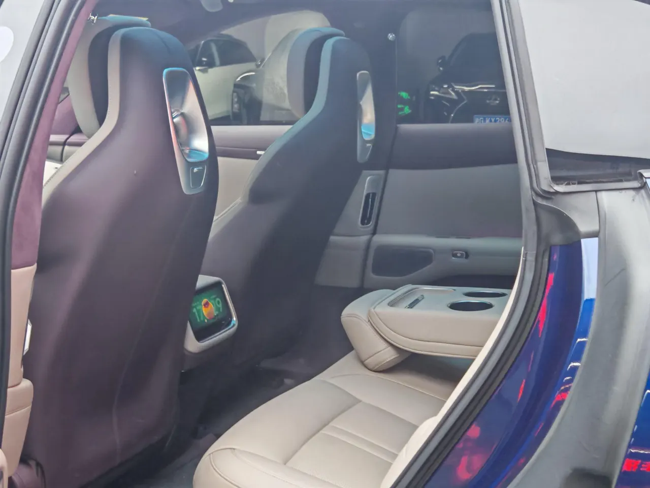 MI 2025 YU7 Long Endurance High Performance Four-wheel Drive Max Edition Automatic Gear 5