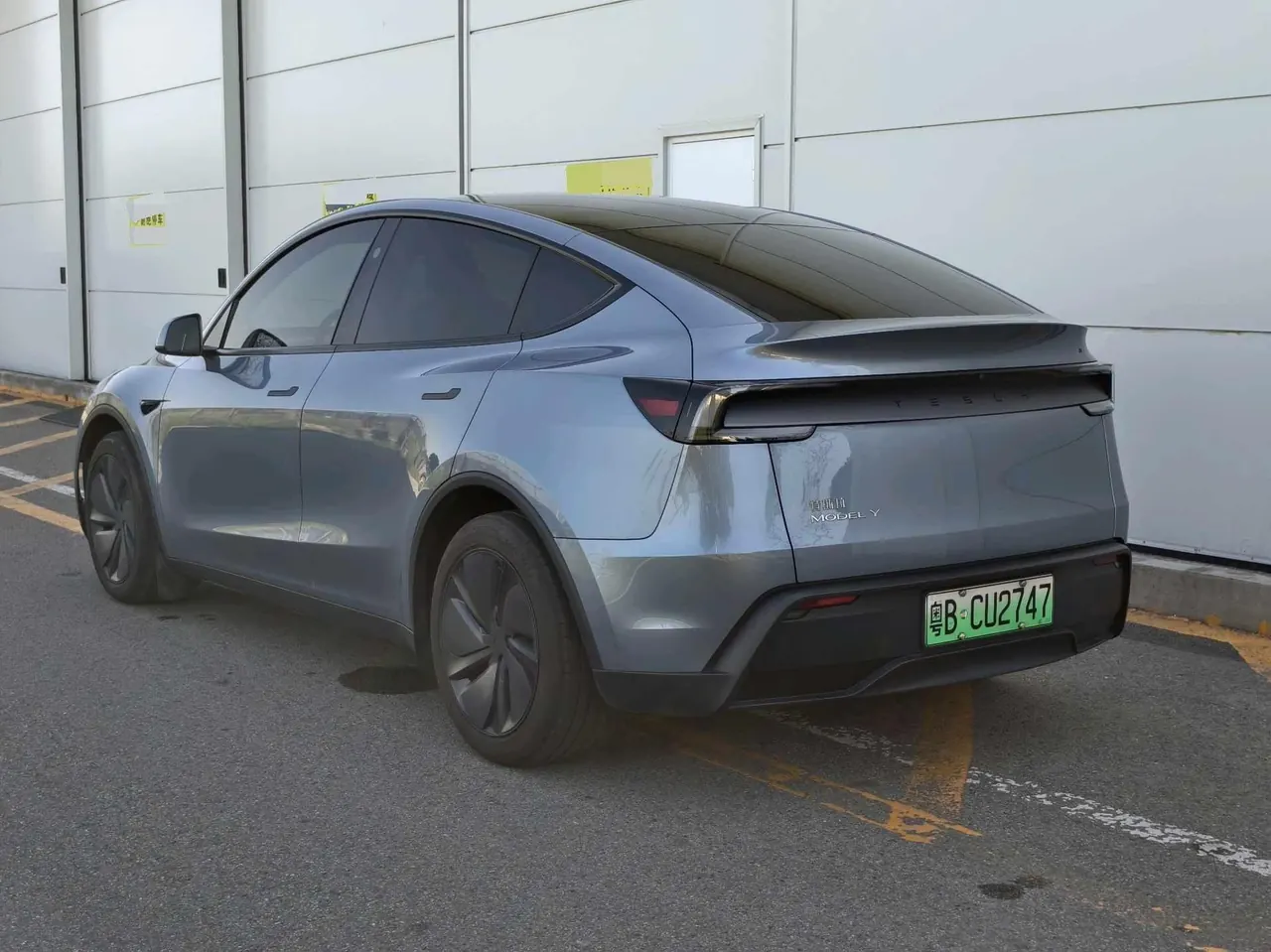 Tesla 2025 Model Y rear-wheel drive version automatic transmission 8