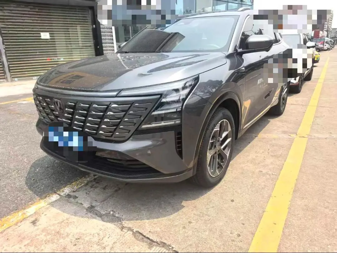 Открыть галерею: ChangAn 2025 CS75 PLUS 1.5T New Blue Whale Flagship Automatic
