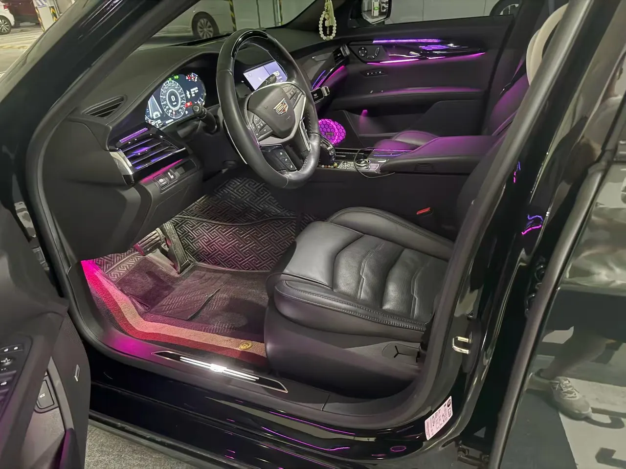 Cadillac 2022 CT6 2.0T 28T Platinum Automatic Gear 3