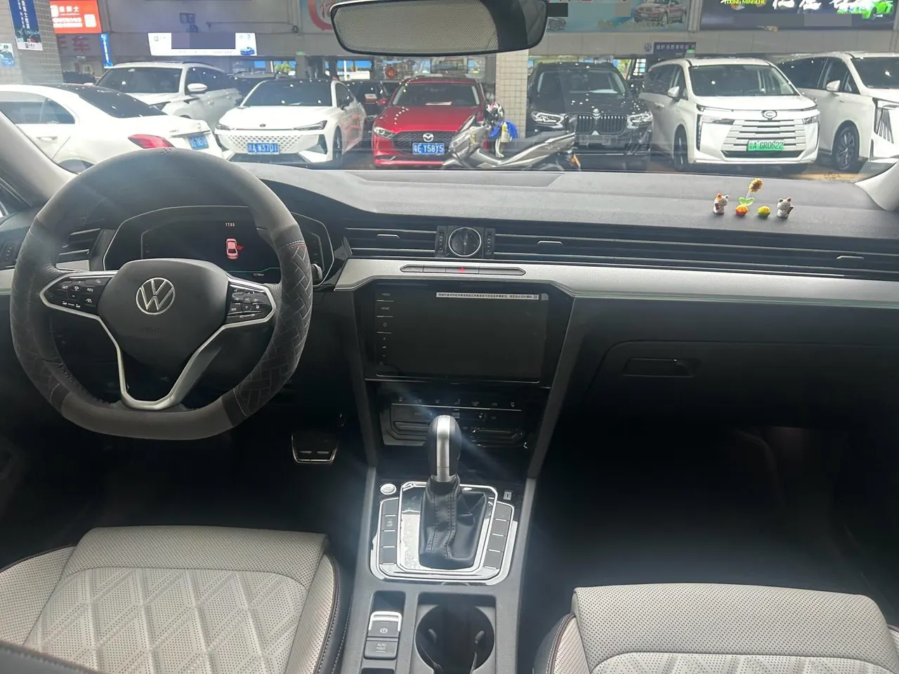 Volkswagen 2025 Magotan 2.0TSI 330TSI Luxury (Modified) Automatic Gear 3
