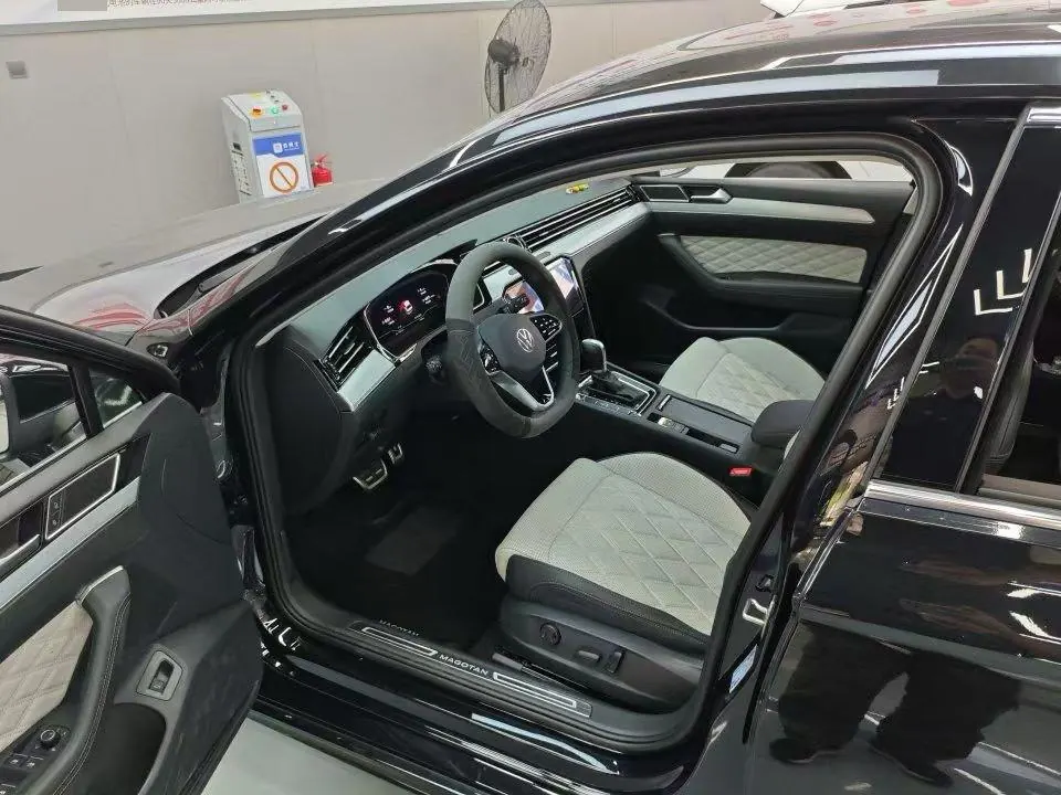 Volkswagen 2025 Magotan 2.0TSI 330TSI Luxury (Modified) Automatic Gear 5
