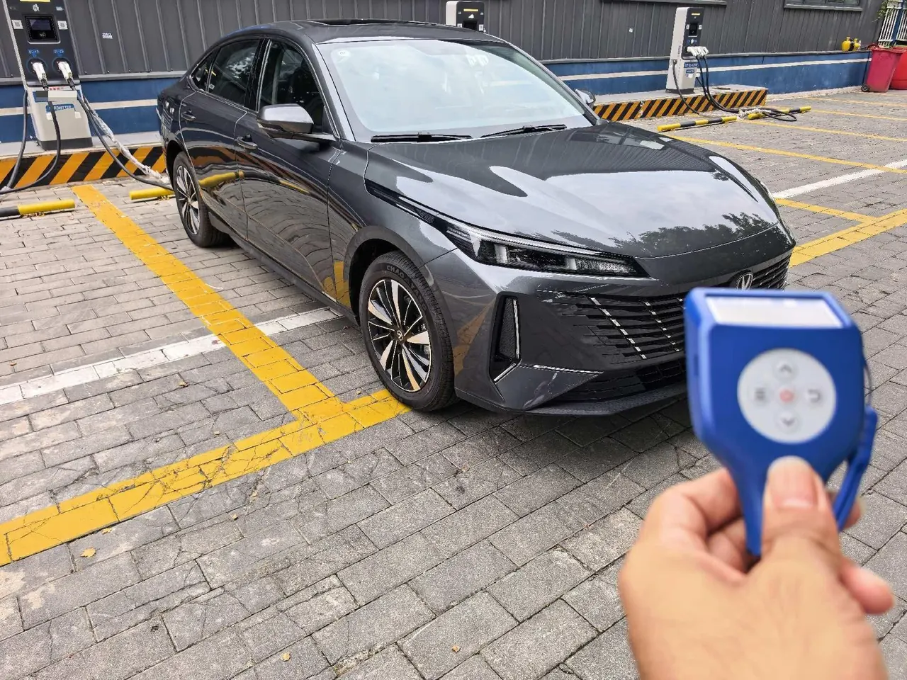 ChangAn Yidong New Energy 2025 Yidong PHEV 1.5 Stepless Smart New Blue Whale 145KM Battleship Edition Automatic Gear 2