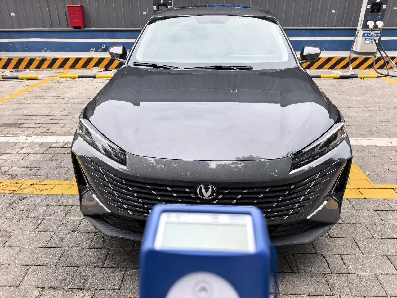 ChangAn Yidong New Energy 2025 Yidong PHEV 1.5 Stepless Smart New Blue Whale 145KM Battleship Edition Automatic Gear 3