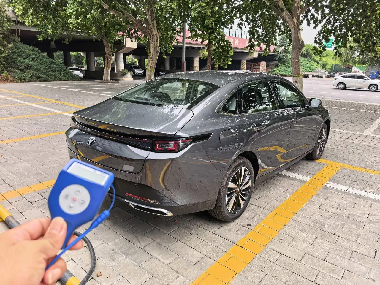 ChangAn Yidong New Energy 2025 Yidong PHEV 1.5 Stepless Smart New Blue Whale 145KM Battleship Edition Automatic Gear 4
