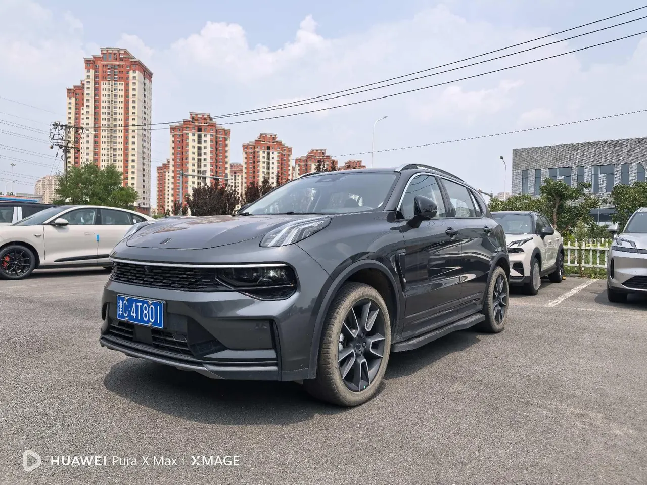 Open image lightbox: LYNK&CO 2024 LYNK&CO 01 2.0TD Two-Drive Global Pro Auto