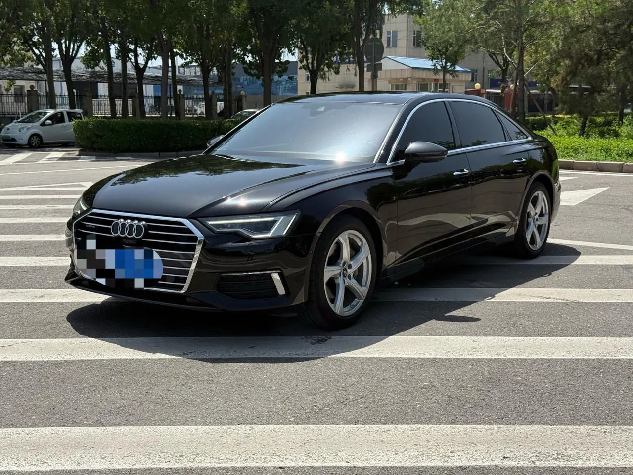 Audi 2022 A6L 2.0TFSI 45TFSI Quattro enjoy elegant automatic gear - View 1