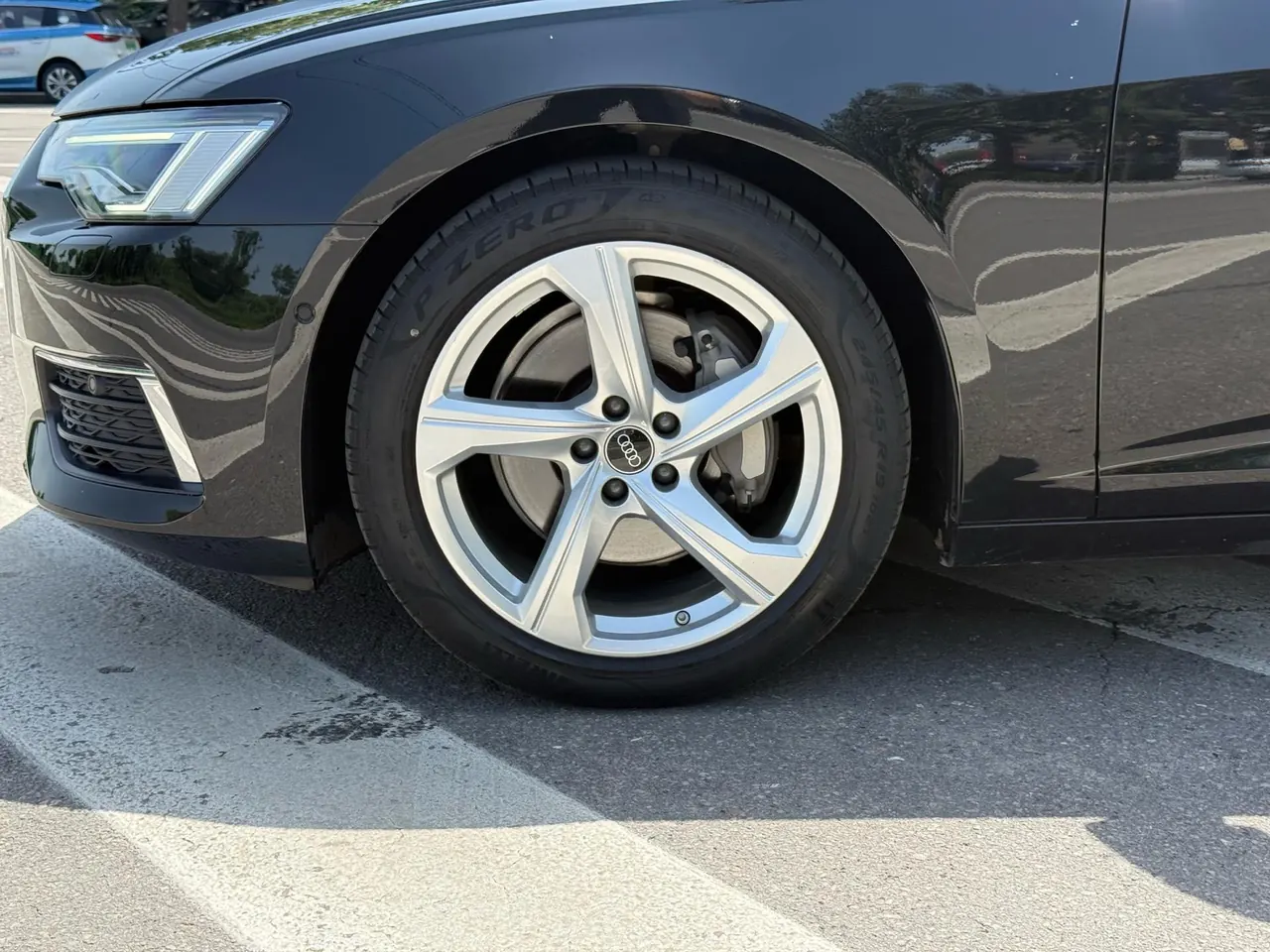 Audi 2022 A6L 2.0TFSI 45TFSI Quattro enjoy elegant automatic gear 5