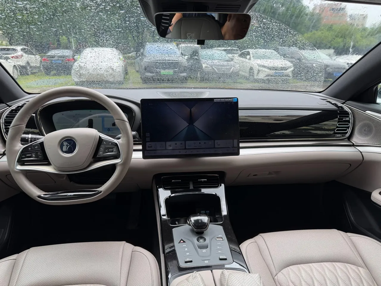 BYD 2023 Han EV 605KM Champion Edition Precursor Honorable Automatic Gear 4
