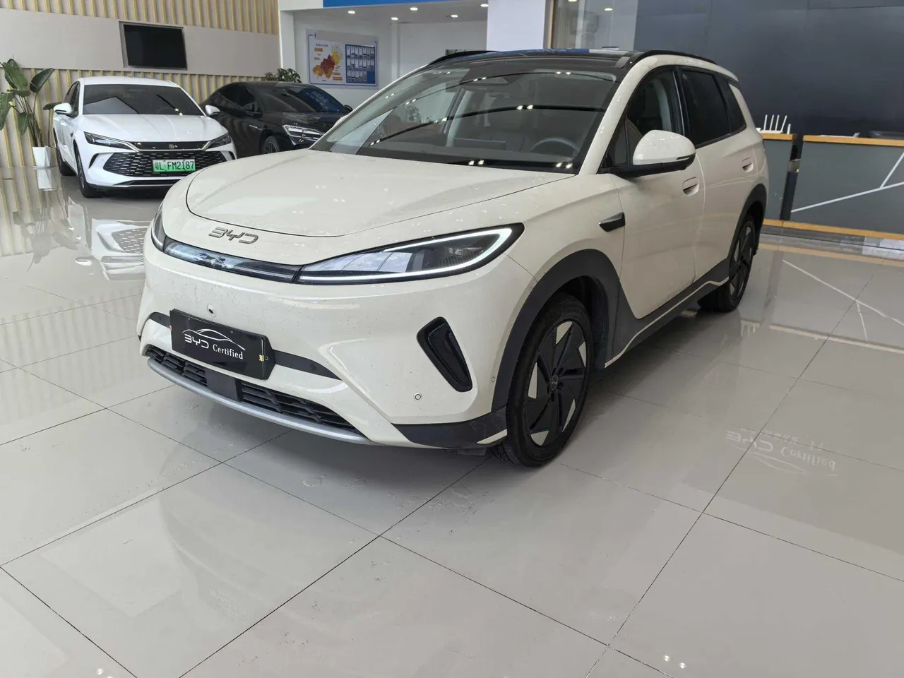 Открыть галерею: BYD 2025 Sea Lion 05 EV 520KM Flagship Zhihang Edition Automatic Gear