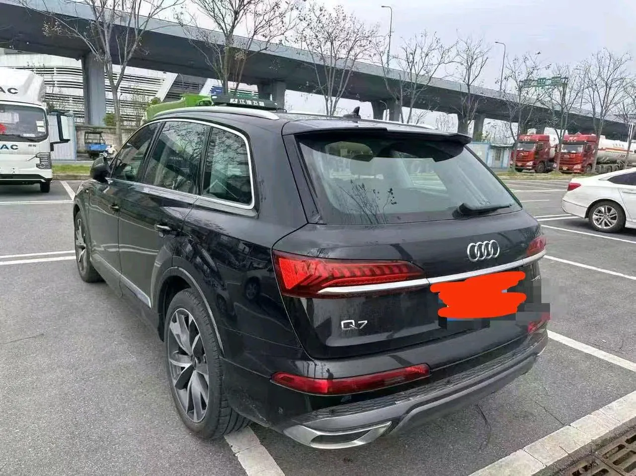 Audi Q7 (Imported) 2023 Q7 48V 3.0TFSI 55TFSI Quattro S Honorable Automatic Gear 2