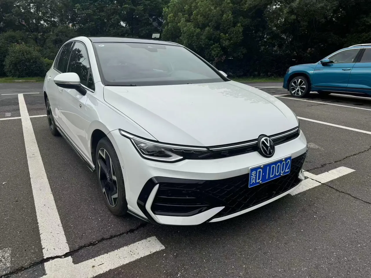 Volkswagen 2025 Golf 8 R-Line 1.5TSI 300TSI Automatic 3