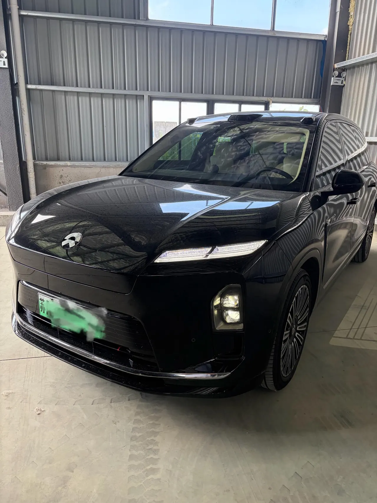 Открыть галерею: NIO 2026 ES8 6-seat executive deluxe automatic gear