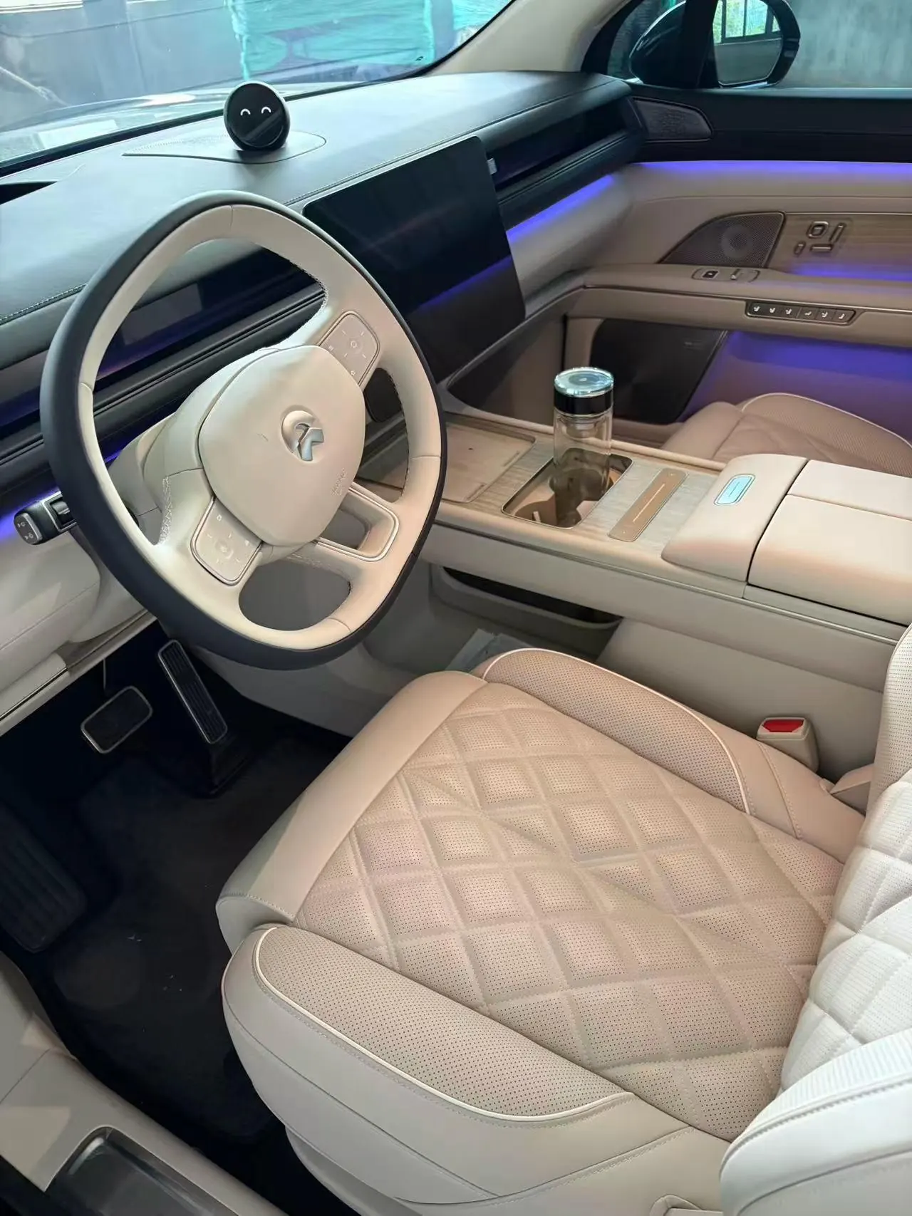 NIO 2026 ES8 6-seat executive deluxe automatic gear 2