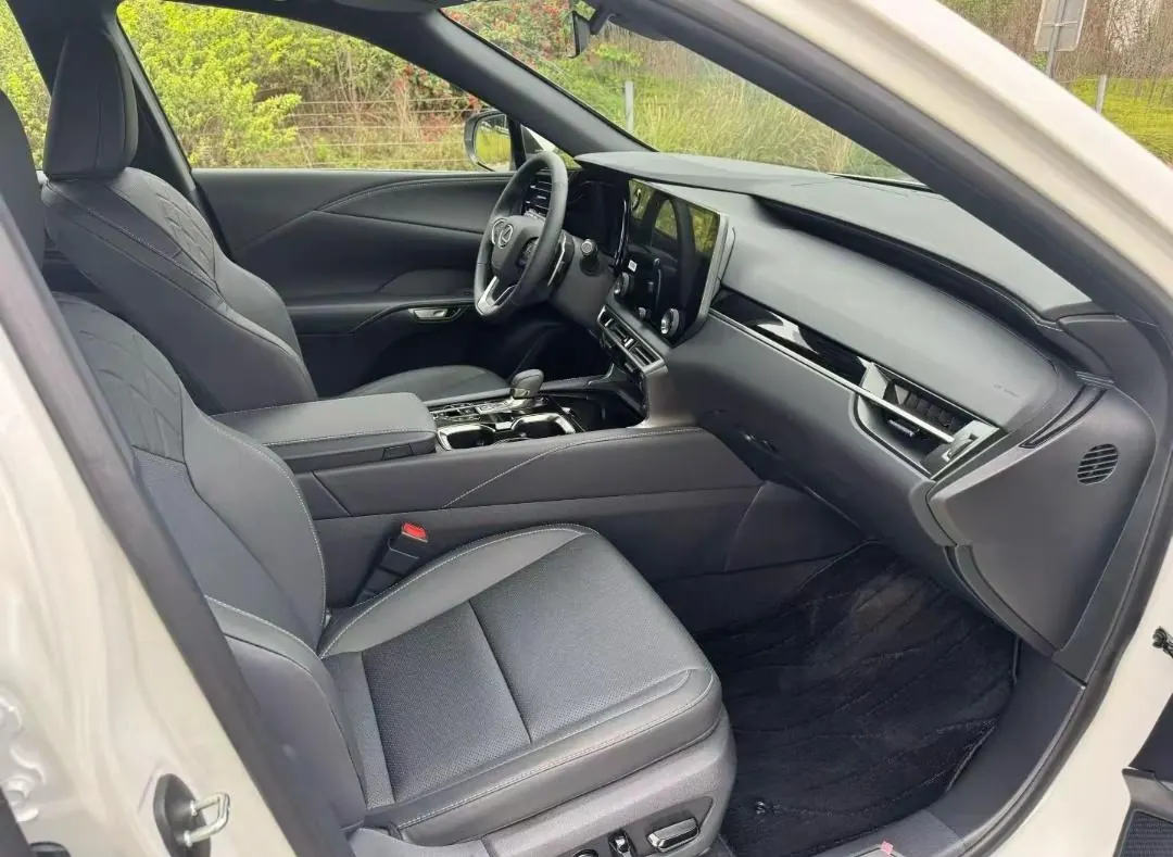 Lexus RX (Imported) 2026 RX300 2.0T Four-wheel Drive Edition Automatic Gear 5