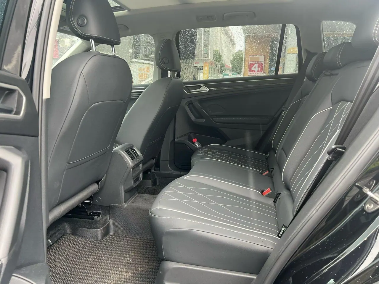 Volkswagen 2025 Tiguan L 1.5TSI 300TSI outstanding two-wheel drive Longteng version automatic gear 5