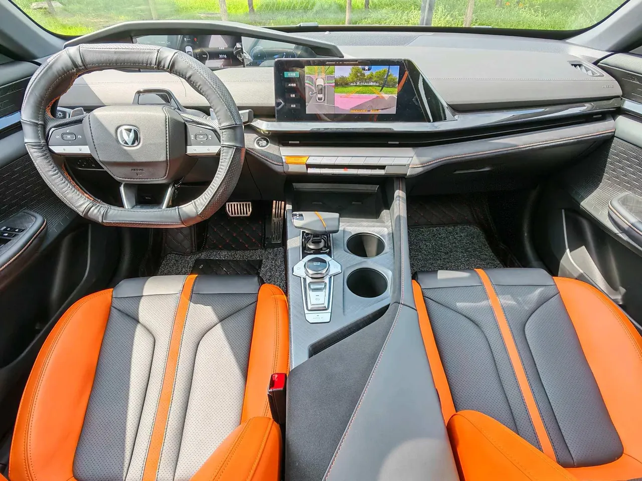 ChangAn 2024 UNI-V 1.5T Distinguished Sports Automatic 4