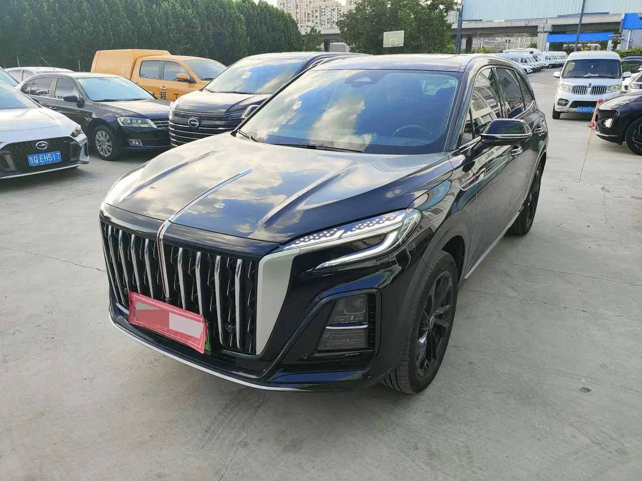 打开图片灯箱:HongQi 2025 HS3 PHEV 1.5T 125km strength for 2 million commemorative automatic gear