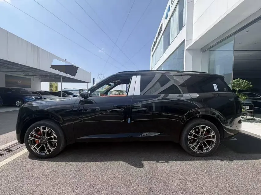 LYNK&amp;CO 2025 LYNK&amp;CO 900 1.5T Ultra Automatic 4