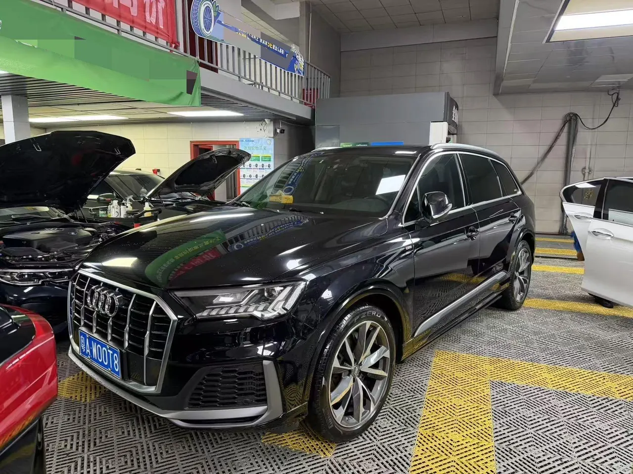 Open image lightbox: Audi Q7 (Imported) 2020 Q7 48V 3.0TFSI 55TFSI Quattro S line Sports Automatic