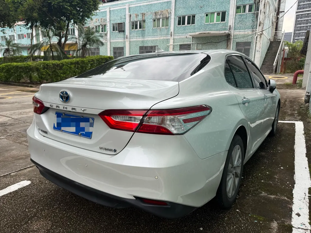 Toyota 2021 Camry Dual Engine 2.5HGVP Stepless Leading Edition Automatic Gear 4