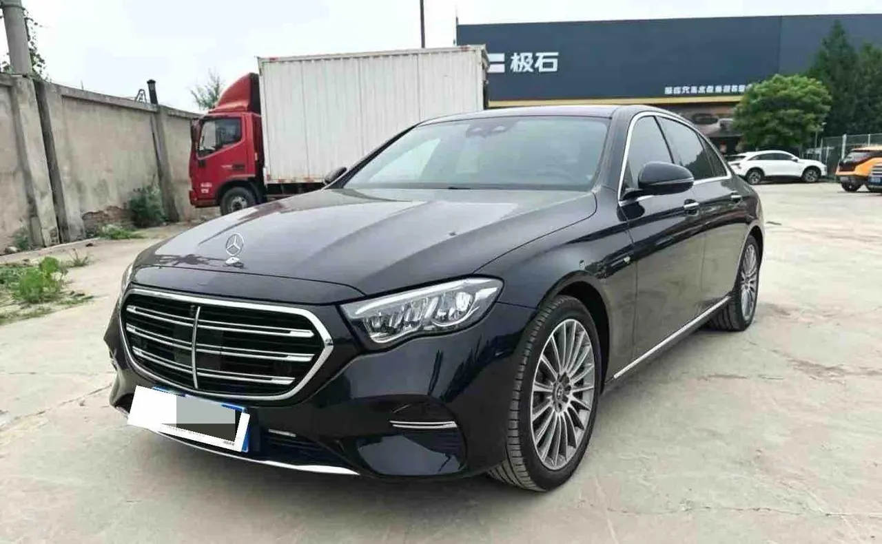Mercedes Benz E-Class 2026 model E 300 L 48V 2.0T Luxury Edition Automatic - View 1