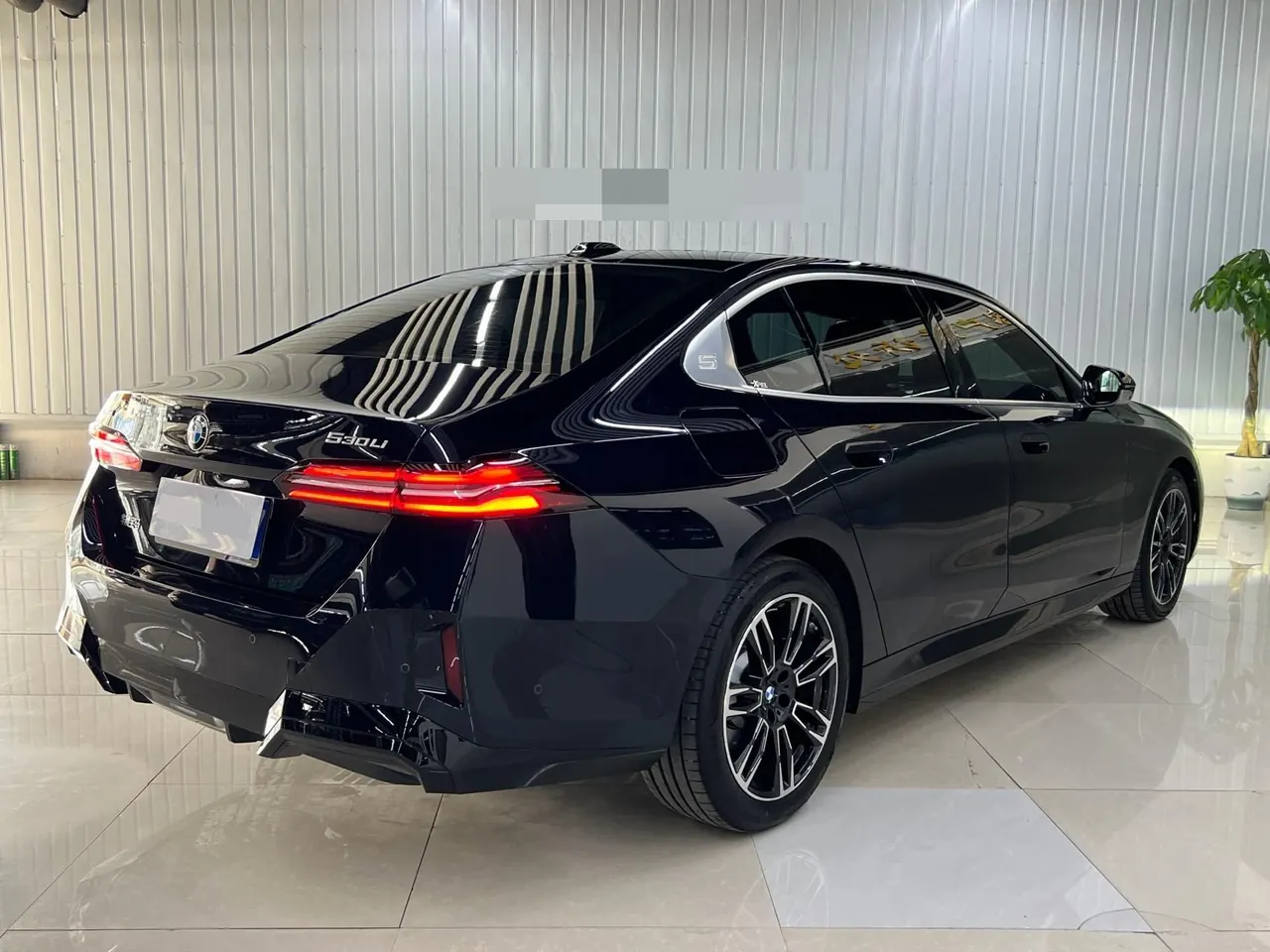 BMW 5 Series 2026 530Li xDrive 48V 2.0T M Sports Suit Automatic Gear 4