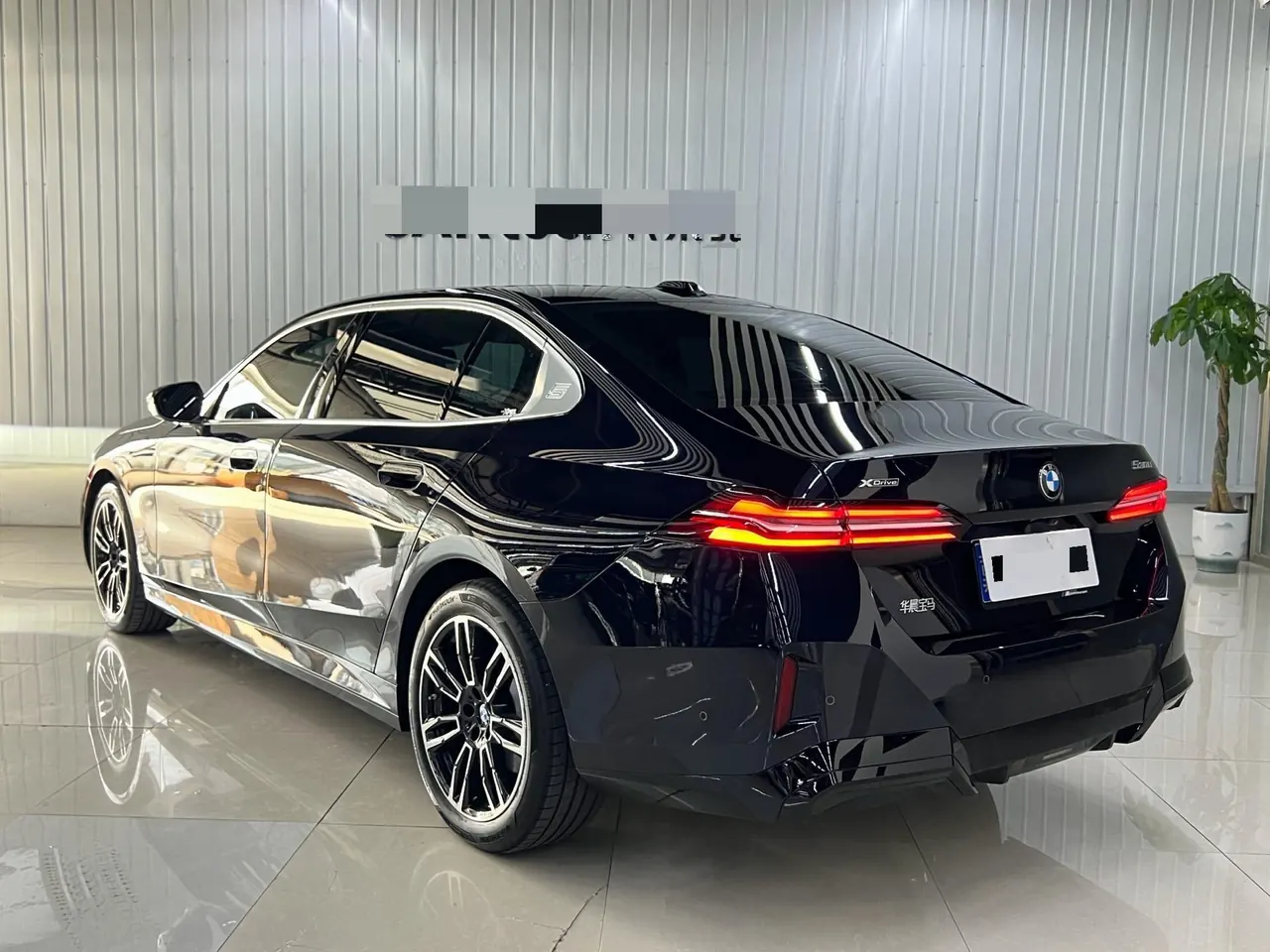 BMW 5 Series 2026 530Li xDrive 48V 2.0T M Sports Suit Automatic Gear 6