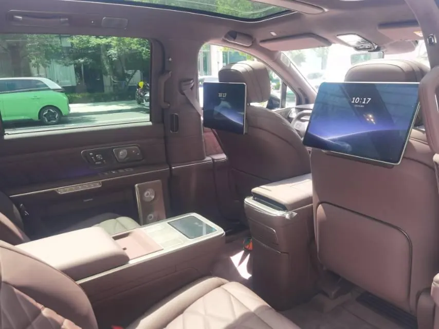 NIO 2026 ES 9 102kWh Executive Island Deluxe Automatic Gear 11