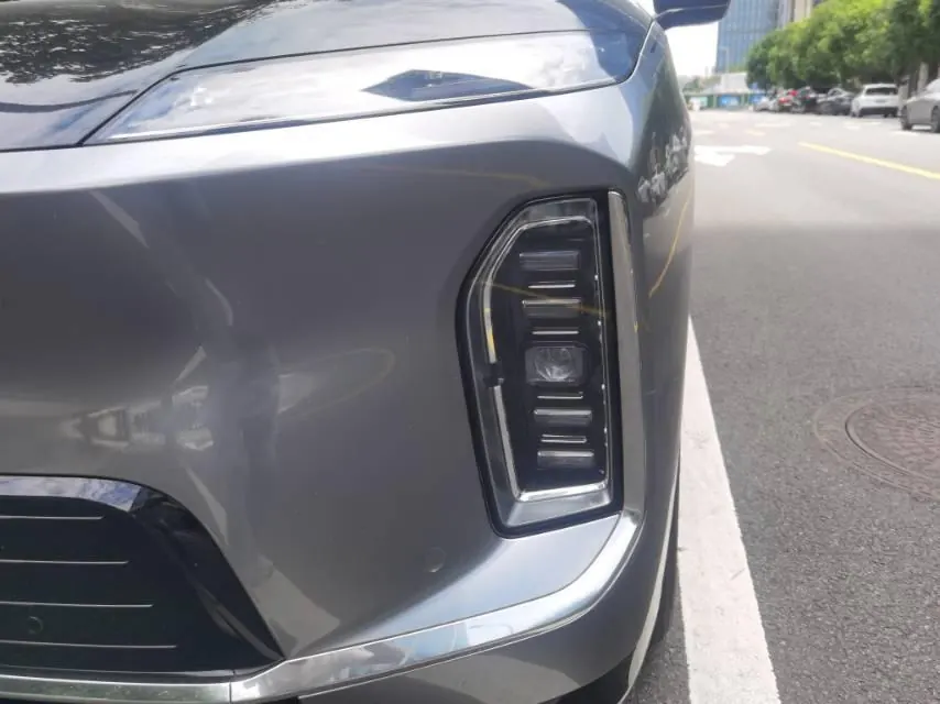 NIO 2026 ES 9 102kWh Executive Island Deluxe Automatic Gear 16