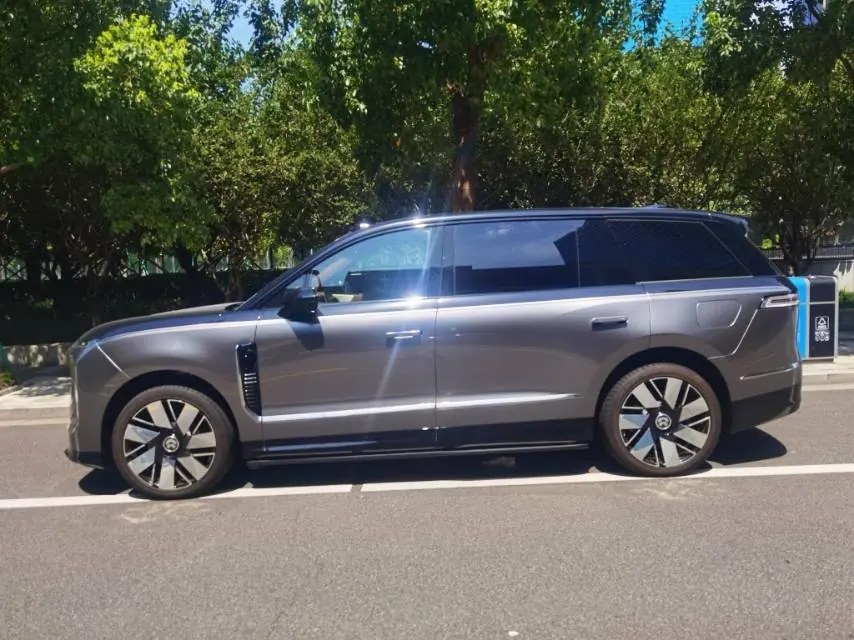 NIO 2026 ES 9 102kWh Executive Island Deluxe Automatic Gear 3