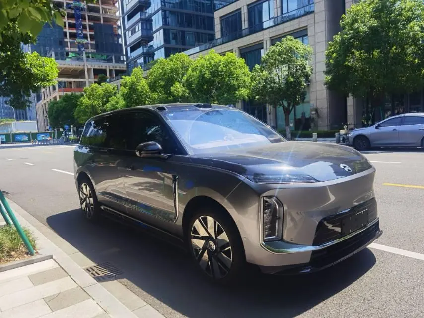 NIO 2026 ES 9 102kWh Executive Island Deluxe Automatic Gear 4