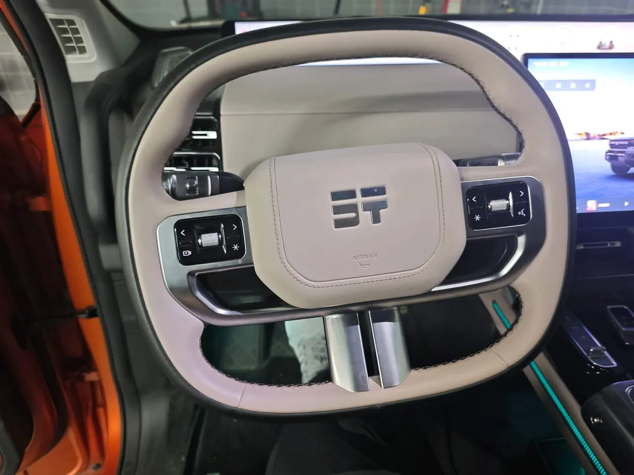 Jetour vertical and horizontal 2025 G700 CDM-O 2.0T longitudinal wild version 5 automatic gear 8