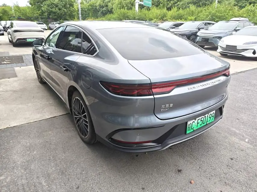 BYD 2024 Han DM-i 1.5T stepless glory version 121KM exclusive automatic gear 3