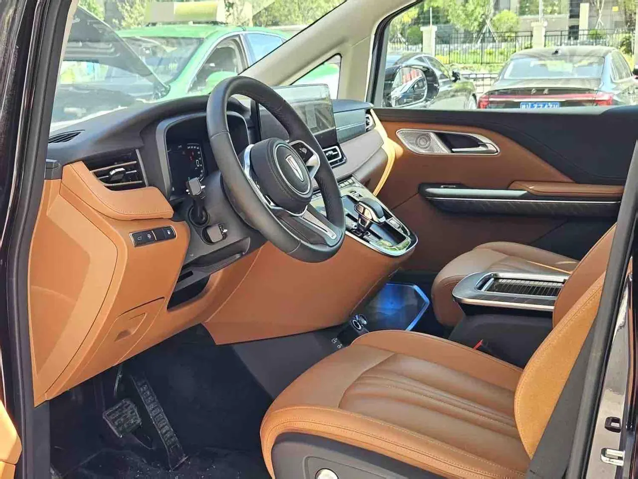 HongQi 2024 HQ9 PHEV 2.0T 4WD Business Edition Automatic Gear 6