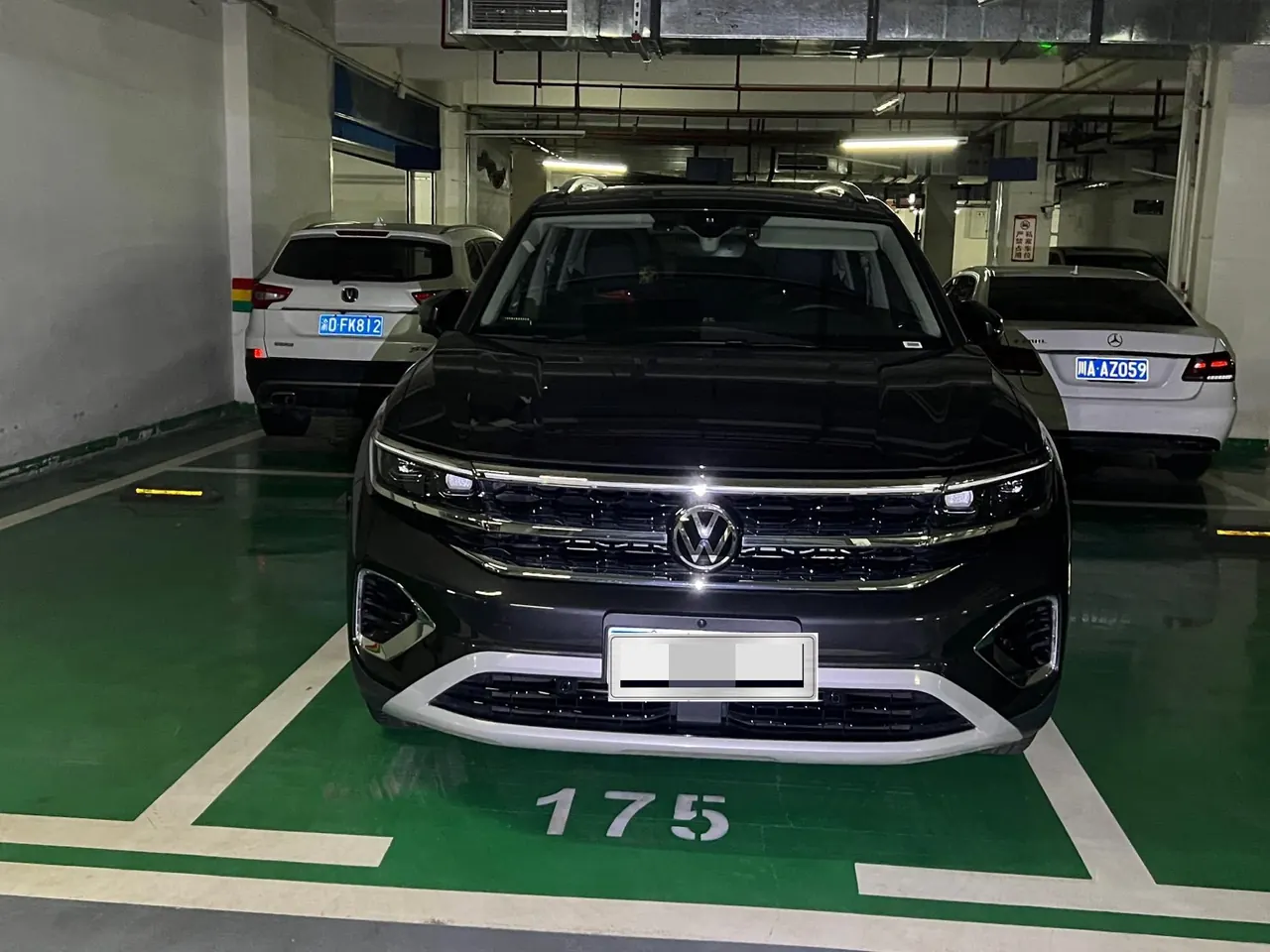 Volkswagen 2024 models 2.0TSI 380TSI 4-wheel luxury Pro 6-seat automatic gear 2