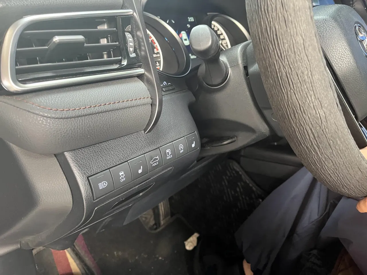 Toyota 2021 Camry 2.0G Stepless Deluxe Edition Automatic Gear 5