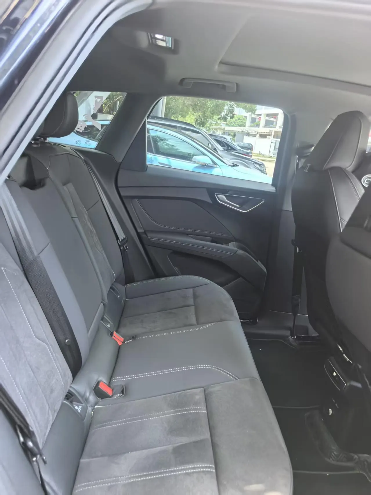 Audi 2022 Q4 e-tron 50 Quattro Creation Edition Automatic Gear 4