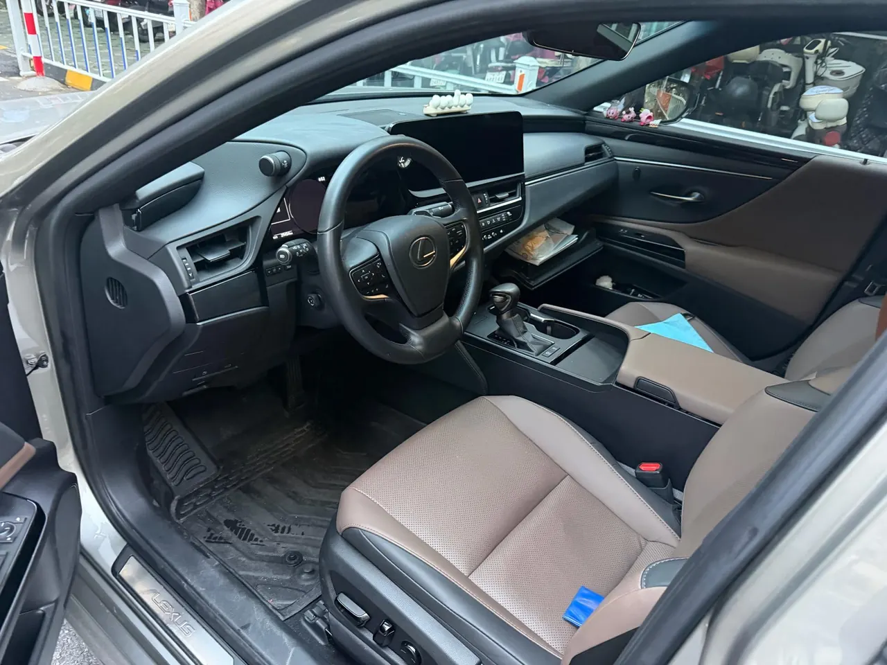 Lexus ES (Imported) 2023 ES200 2.0 Stepless Premium Edition Automatic Gear 5