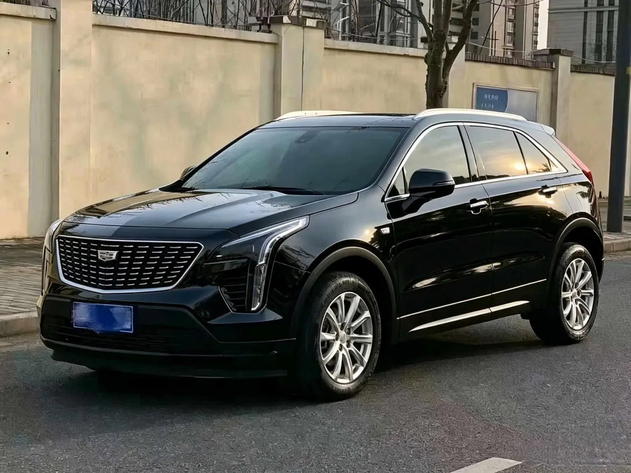 Открыть галерею: Cadillac 2022 XT4 48V 2.0T 28T Two-Drive Fashion Automatic Gear